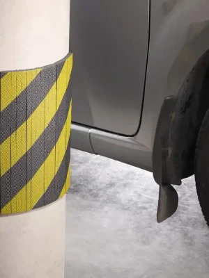 Gecertificeerd Černo-žlutá pěnová lamelová ochrana zdí, stěn - délka 30 cm, výška 20 cm, tloušťka 1 cm