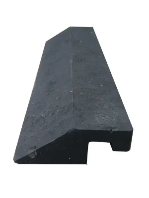 Meest Verkocht Černý plastový nájezd "nad" pro plastové podlahové desky - délka 40 cm, šířka 10 cm, výška 4,3 cm