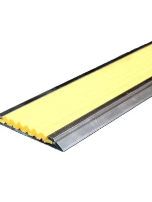 Express Levering Žlutá hliníková schodová lišta s protiskluzovým páskem FLOMA Antislip - délka 300 cm, šířka 5,3 cm, výška 0,6 cm