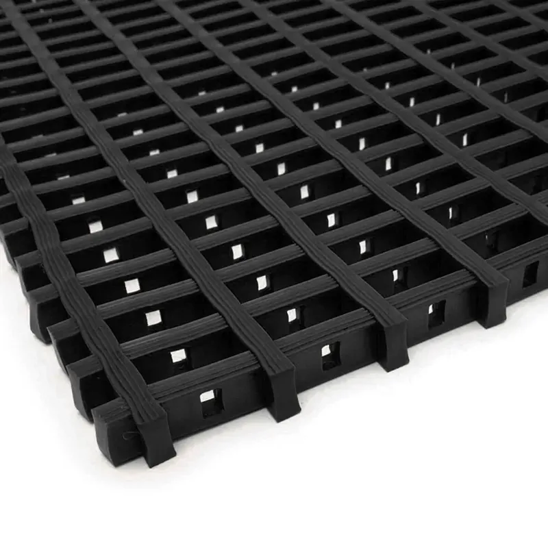 Koop Vandaag Černá univerzální protiskluzová olejivzdorná rohož (mřížka 30 x 10 mm) (role) - délka 500 cm, šířka 90 cm, výška 1,2 cm