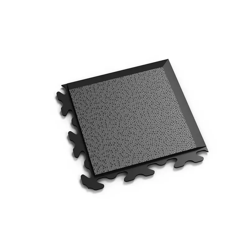 Premium Černý plastový (PVC) rohový nájezd "typ B" Fortelock Invisible (hadí kůže) - délka 14,5 cm, šířka 14,5 cm, výška 0,67 cm