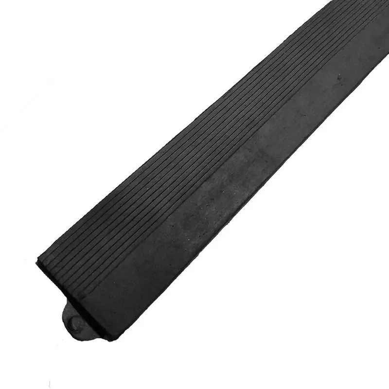 Laatste Versie Černá gumová náběhová hrana "samice" pro rohože Diamond Plate Tile FLOMA - délka 98,5 cm, šířka 7,5 cm