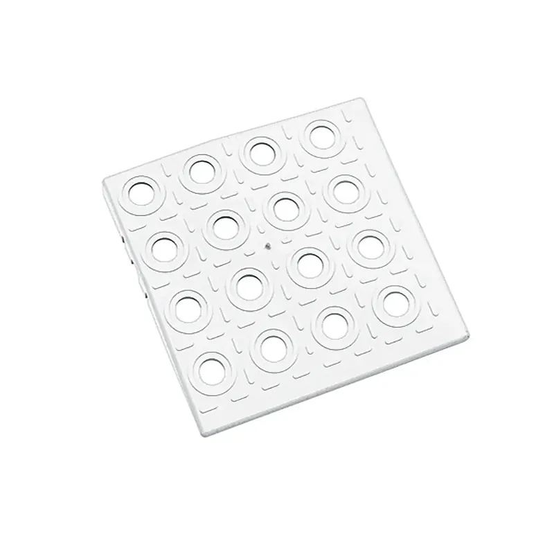 Bílý plastový rohový nájezd AvaTile AT-HRD - délka 13,7 cm, šířka 13,7 cm, výška 1,6 cm Uitverkoop