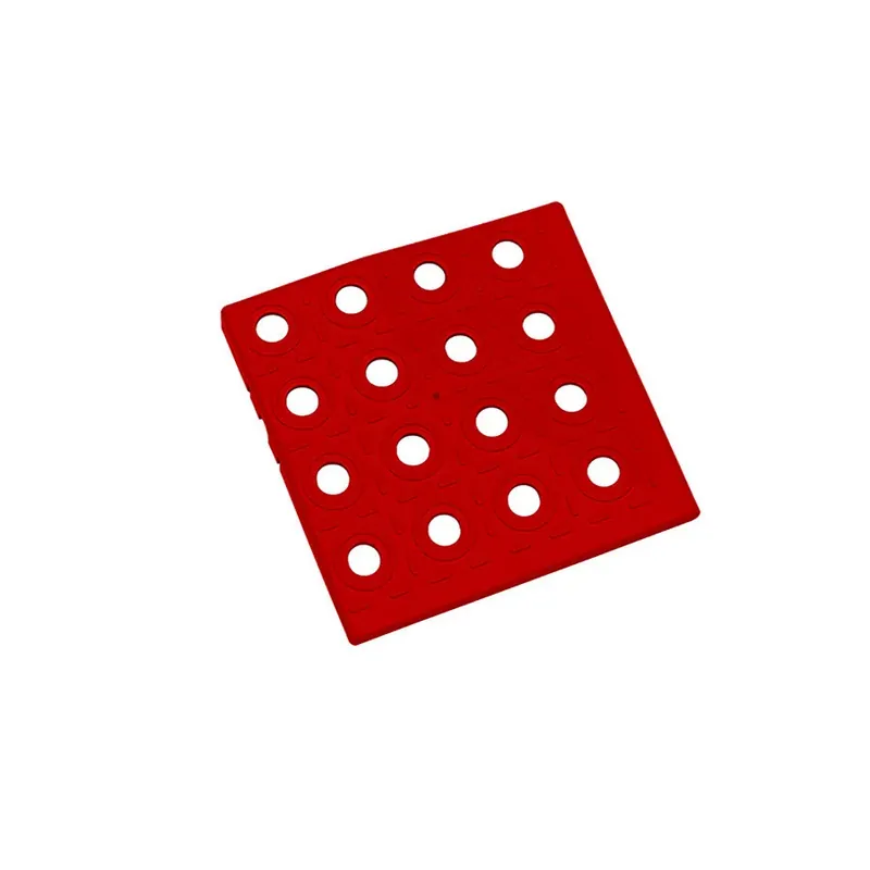 Červený plastový rohový nájezd AvaTile AT-HRD - délka 13,7 cm, šířka 13,7 cm, výška 1,6 cm Snelle Levering