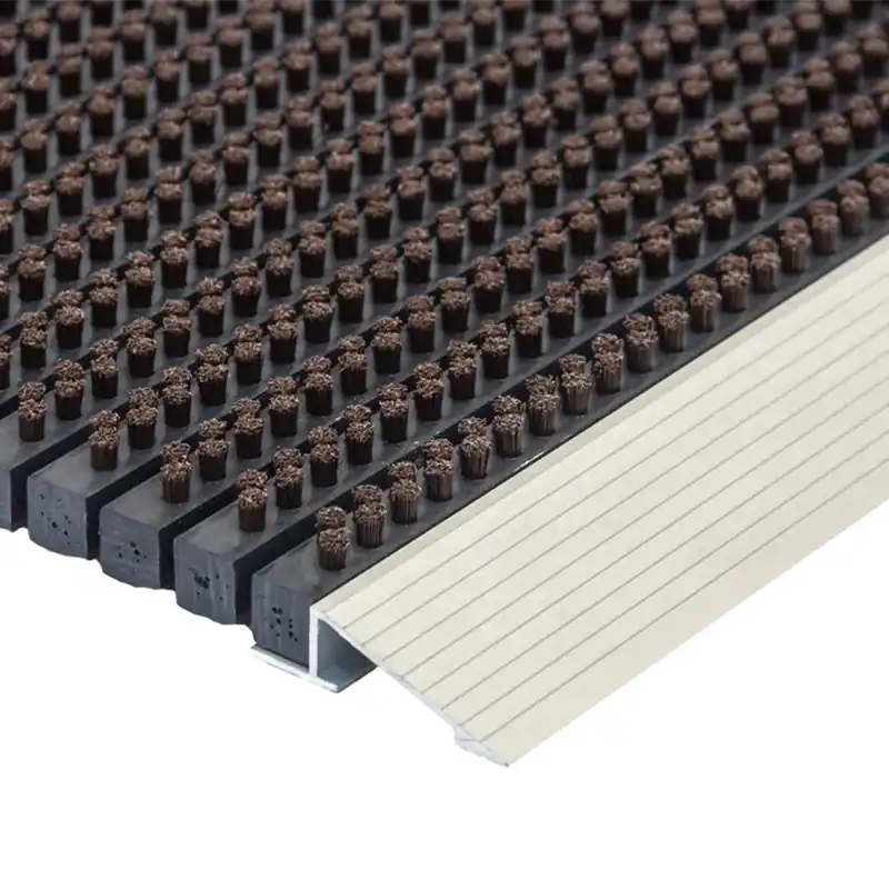 Hnědá venkovní čisticí kartáčová vstupní rohož FLOMA Outline - délka 40 cm, šířka 60 cm, výška 2,2 cm Goedkoop