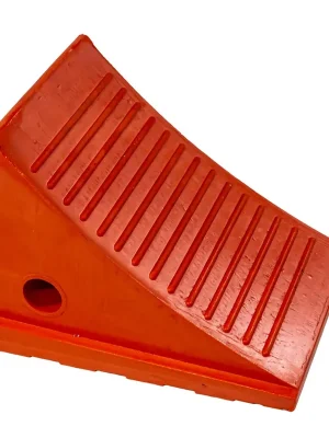 Červený plastový zakládací klín pod kola UC1500-6 - délka 28,5 cm, šířka 22,5 cm, výška 21 cm Alleen Vandaag