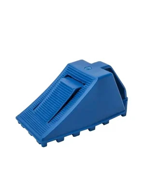 Beperkt Aanbod Modrý plastový bezpečnostní zakládací klín pod kola - délka 21 cm, šířka 10 cm, výška 9 cm